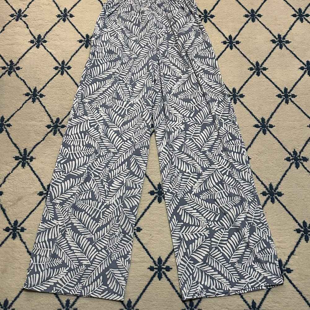 Maurices Women's Blue and White Floral Jumpsuit Romper - Picture 2 of 4